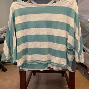 Slightly cropped t shirt